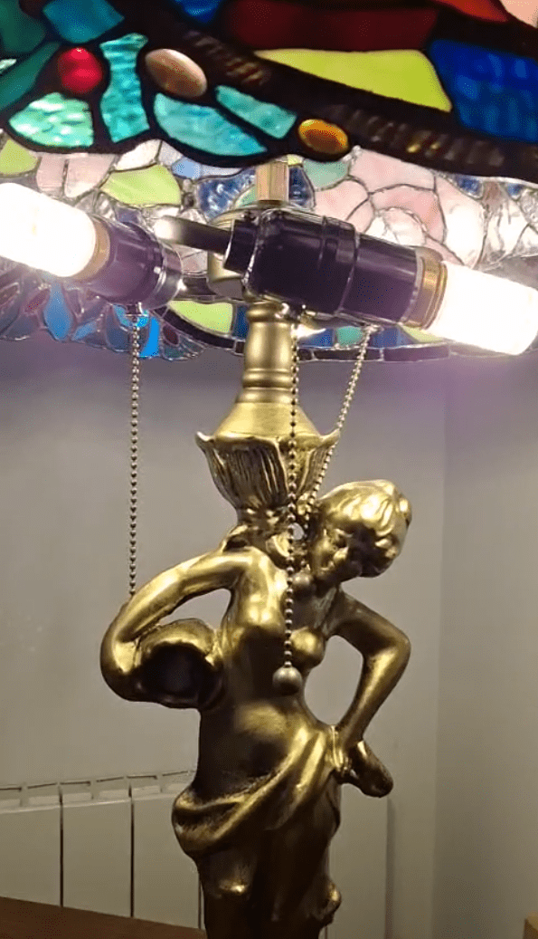 Lampe Tiffany Statumi Au Bonheur la Lampe